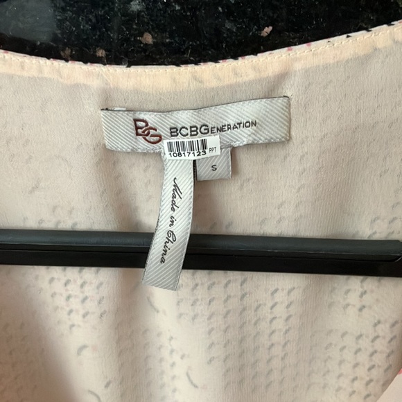 BCBG Mini-dress with cinched elastic belt waist, size S - Picture 3 of 7